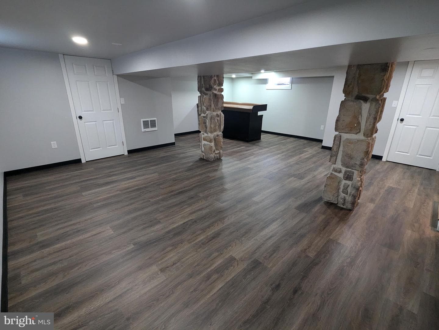1586 Richard Avenue photo 25