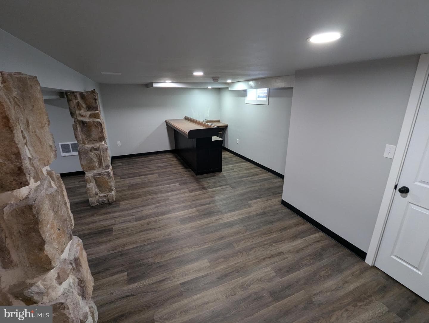 1586 Richard Avenue photo 26