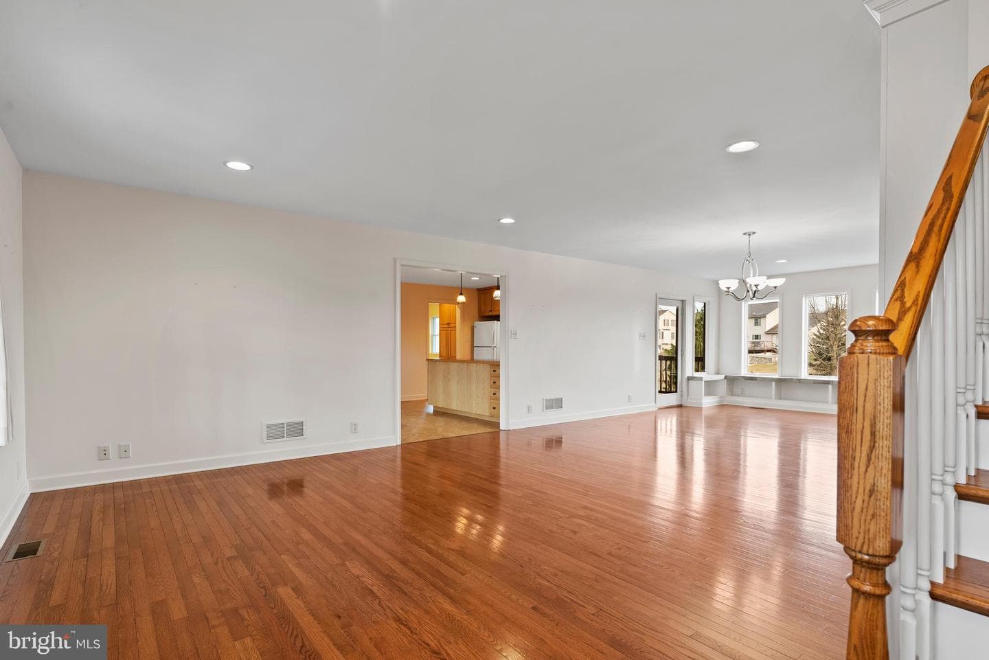 150 Topaz Drive photo 14