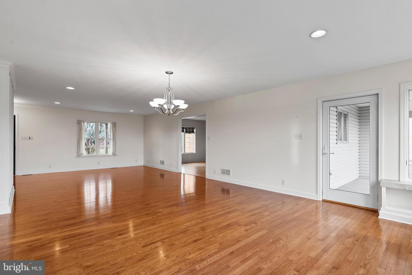 150 Topaz Drive photo 18