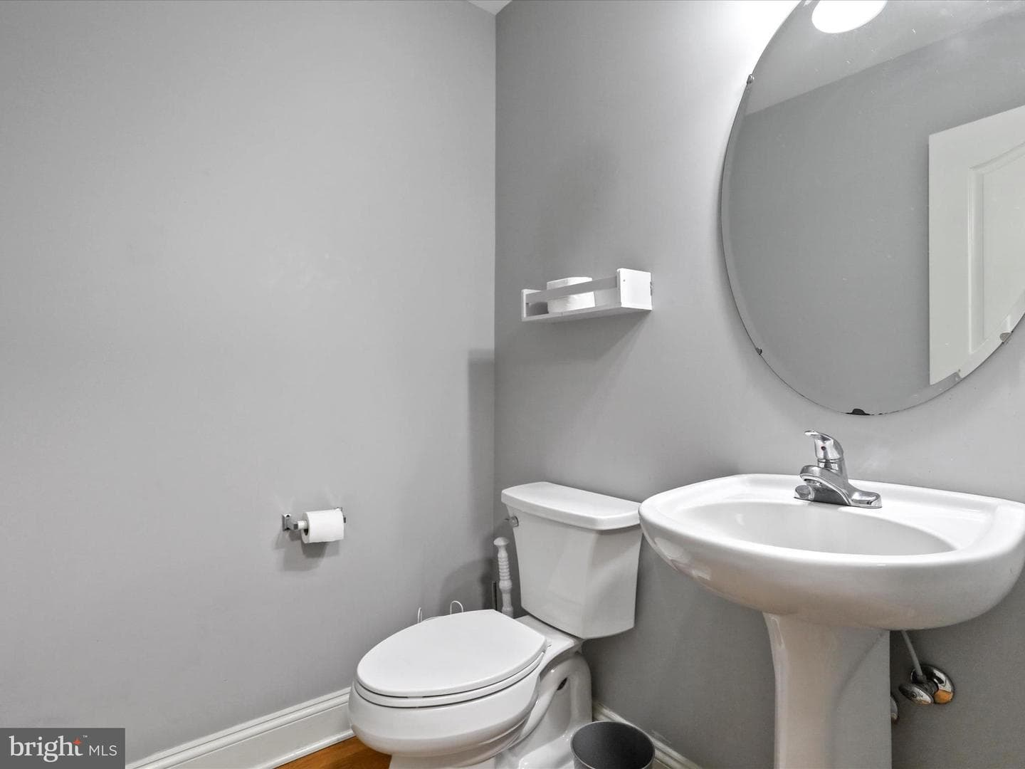1254 Emilys Court photo 5