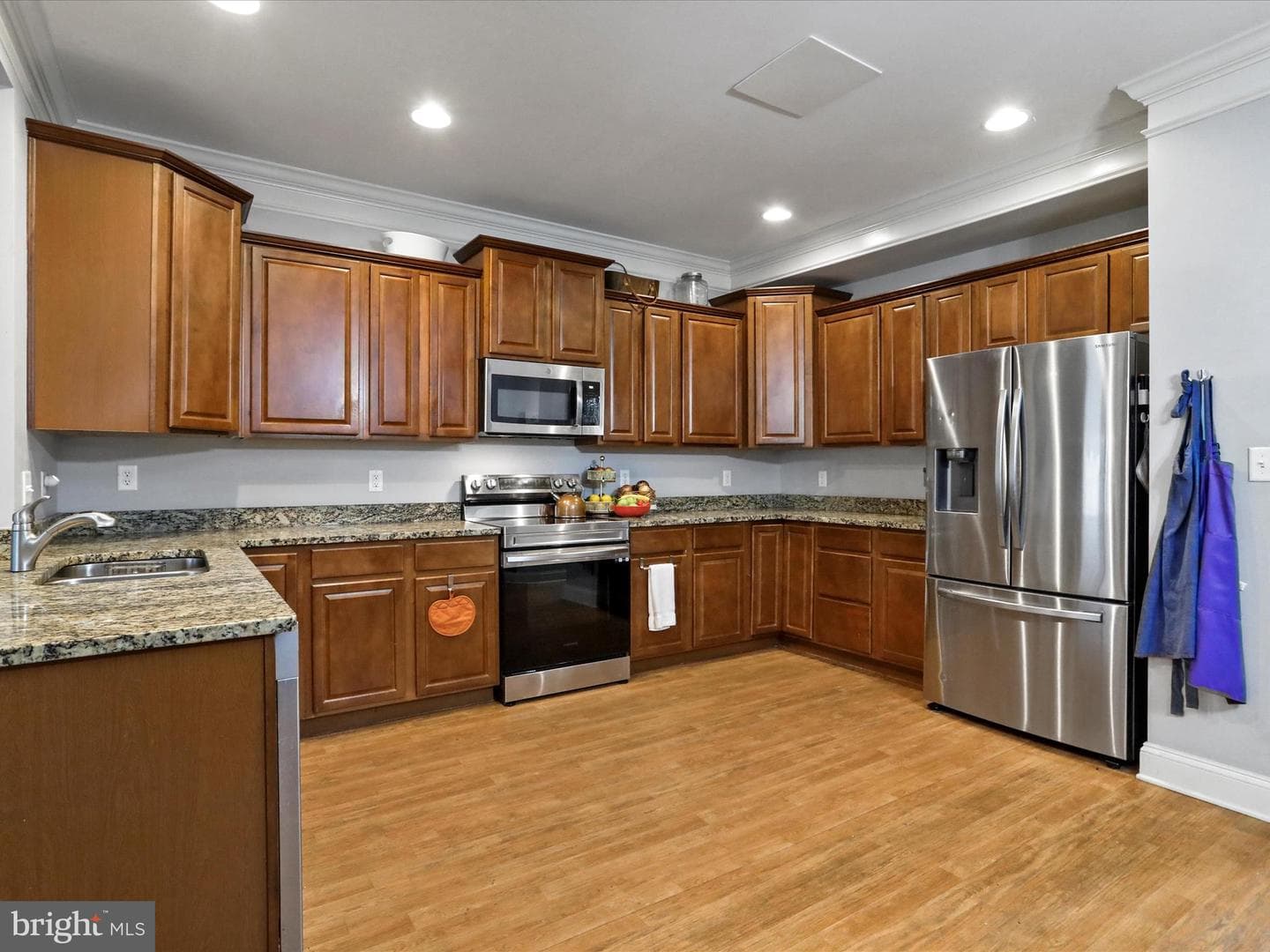 1254 Emilys Court photo 6