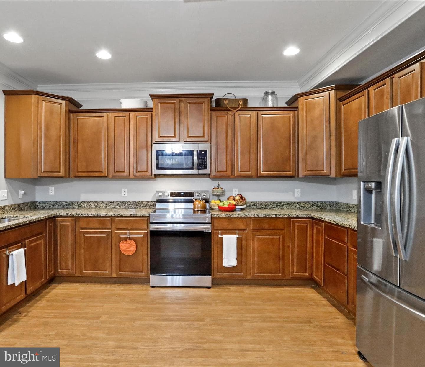 1254 Emilys Court photo 7