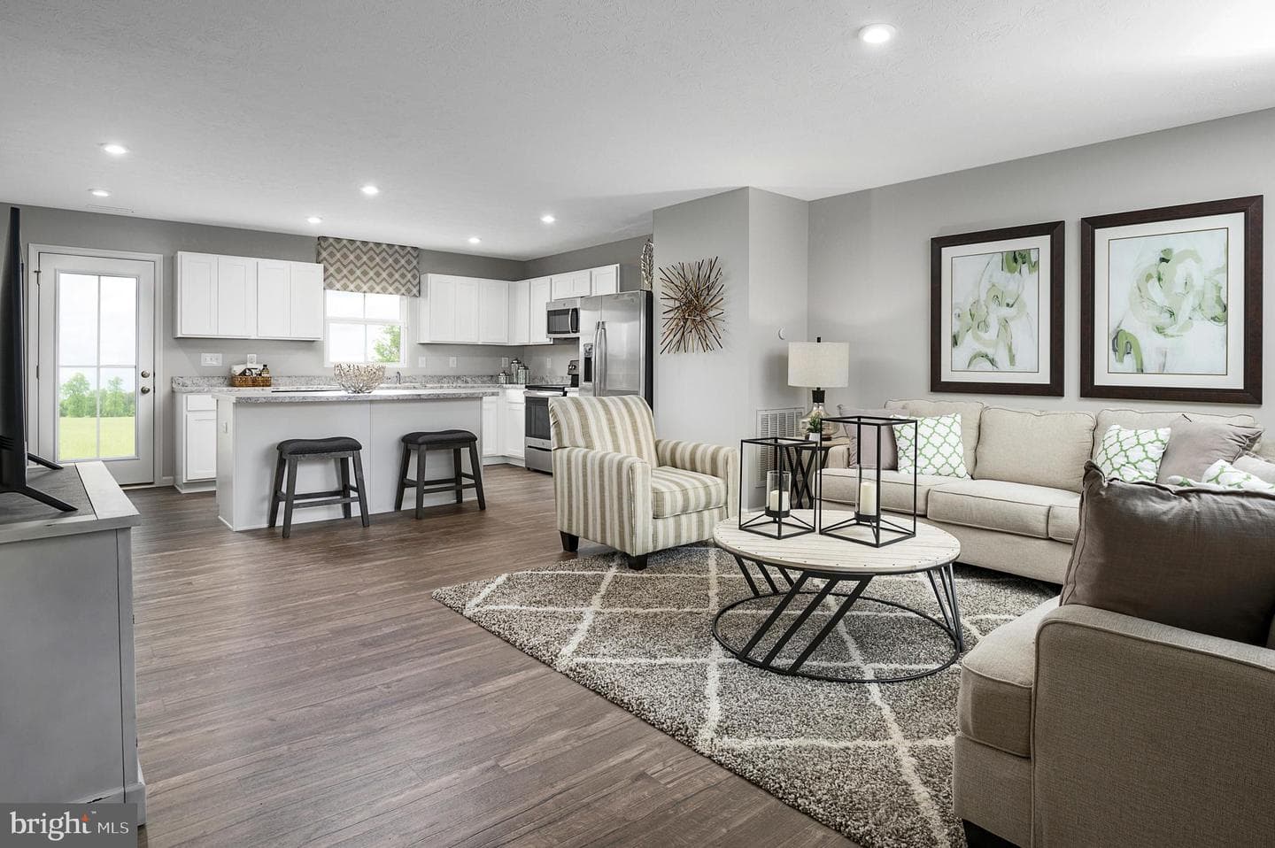 293 Diopside Drive photo 3