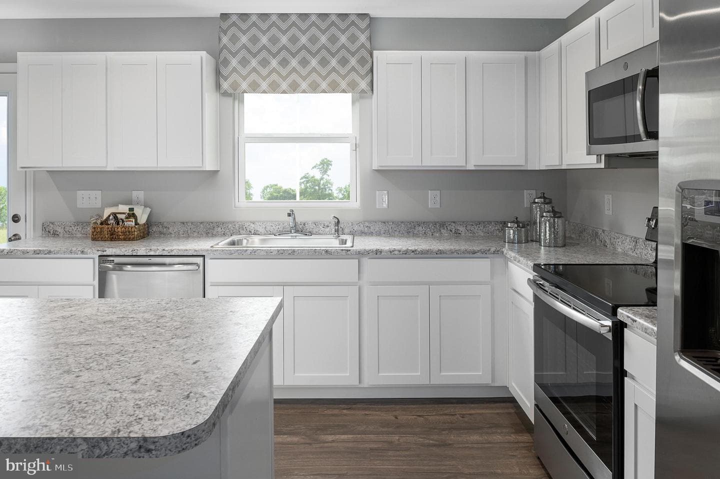 293 Diopside Drive photo 8