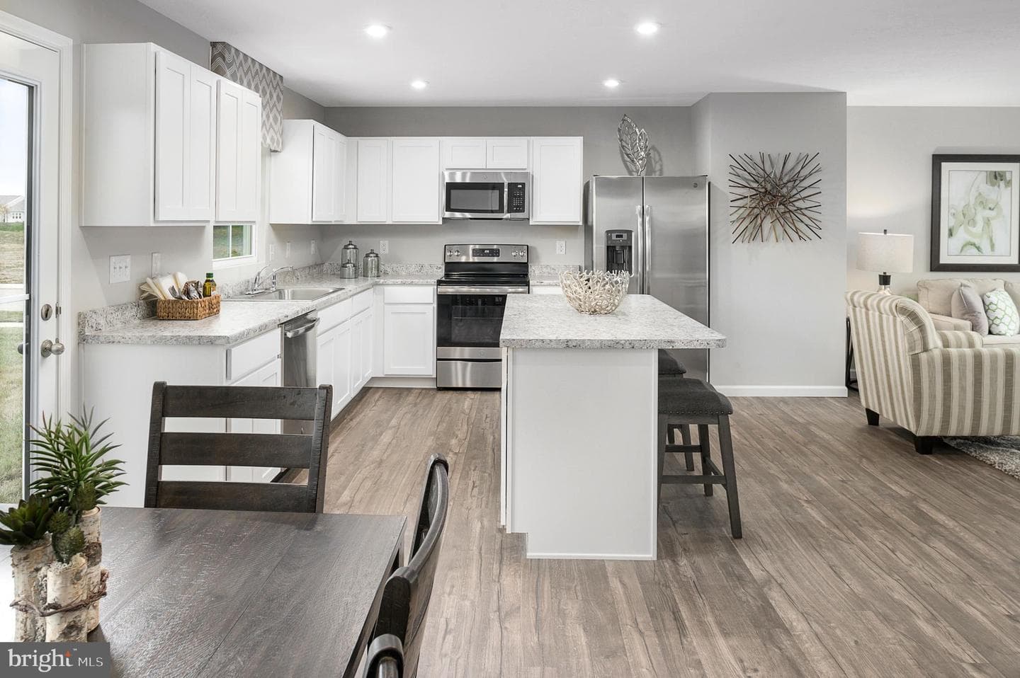 293 Diopside Drive photo 9
