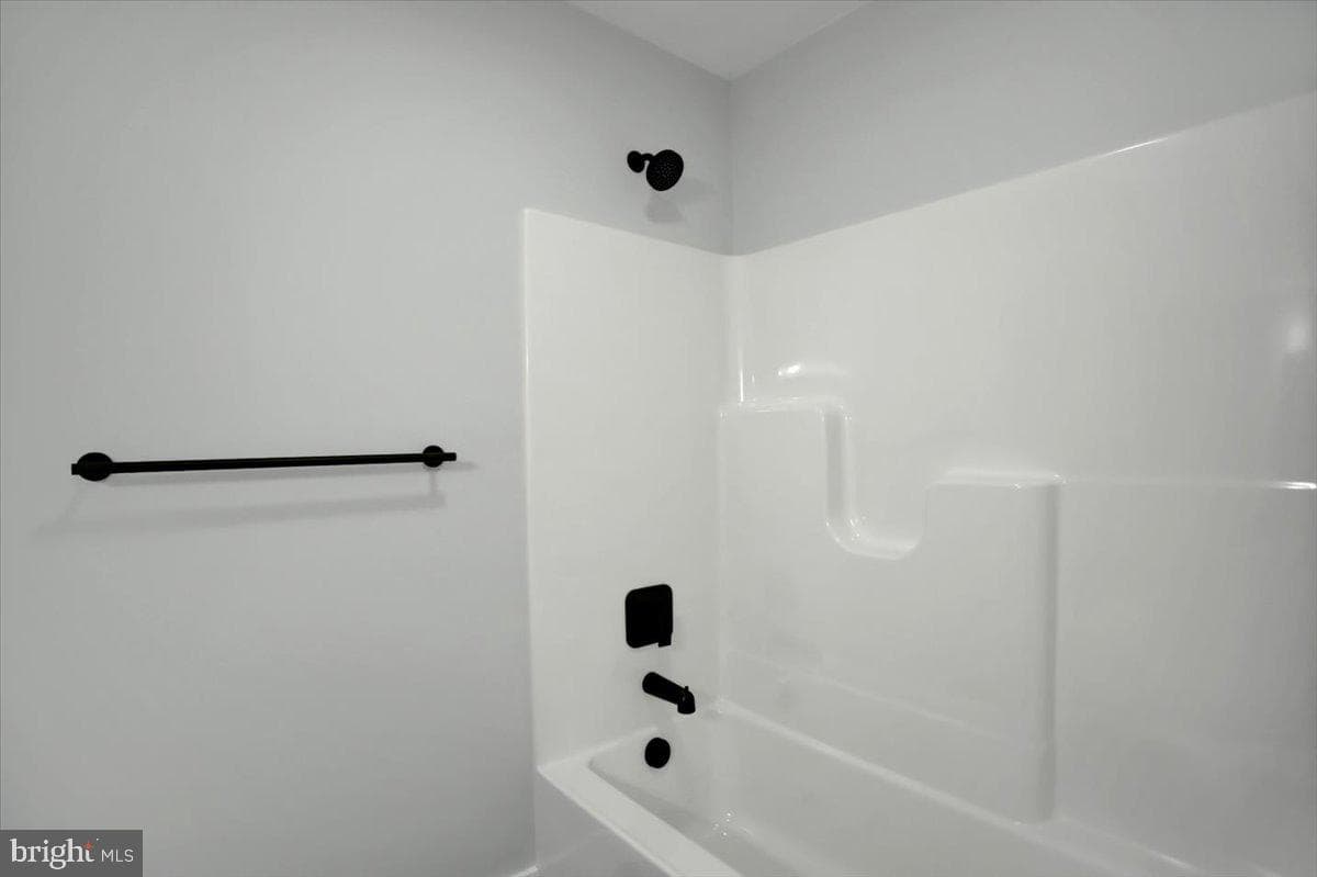 109 Baker And Russell photo 25