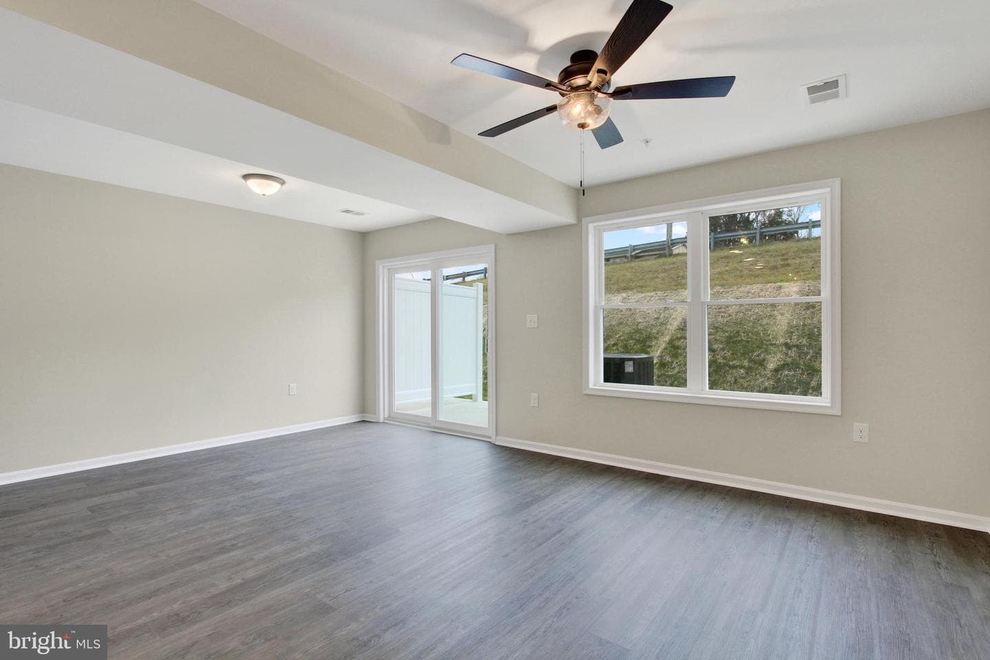8860 Hillside Way photo 11