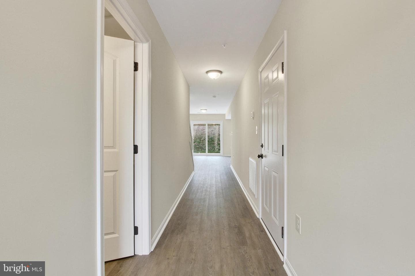 8860 Hillside Way photo 3