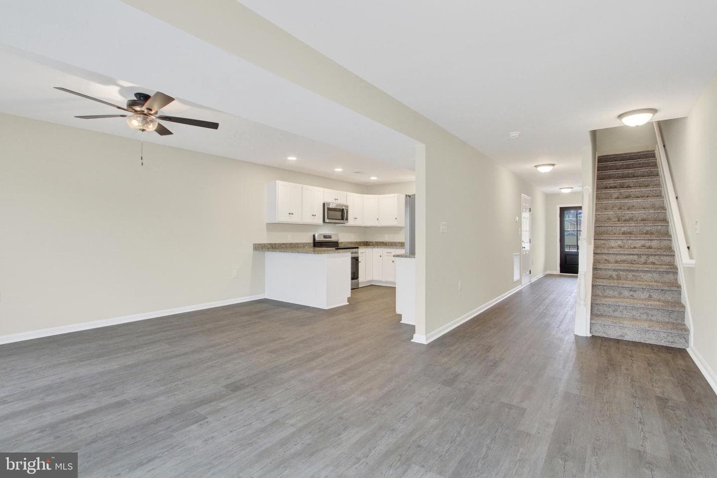 8860 Hillside Way photo 5