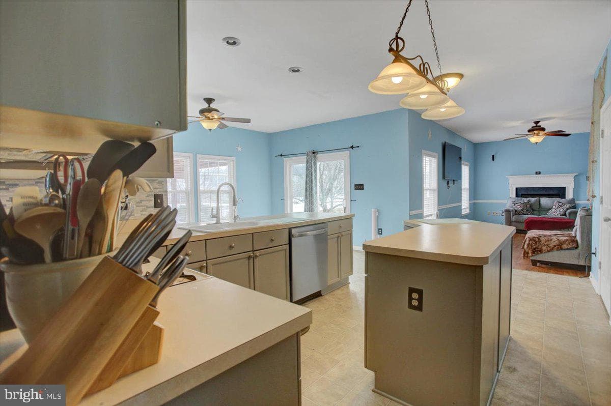 2850 Galaxy Dr. photo 13