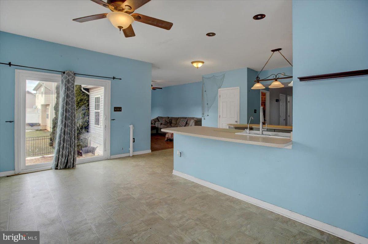 2850 Galaxy Dr. photo 16