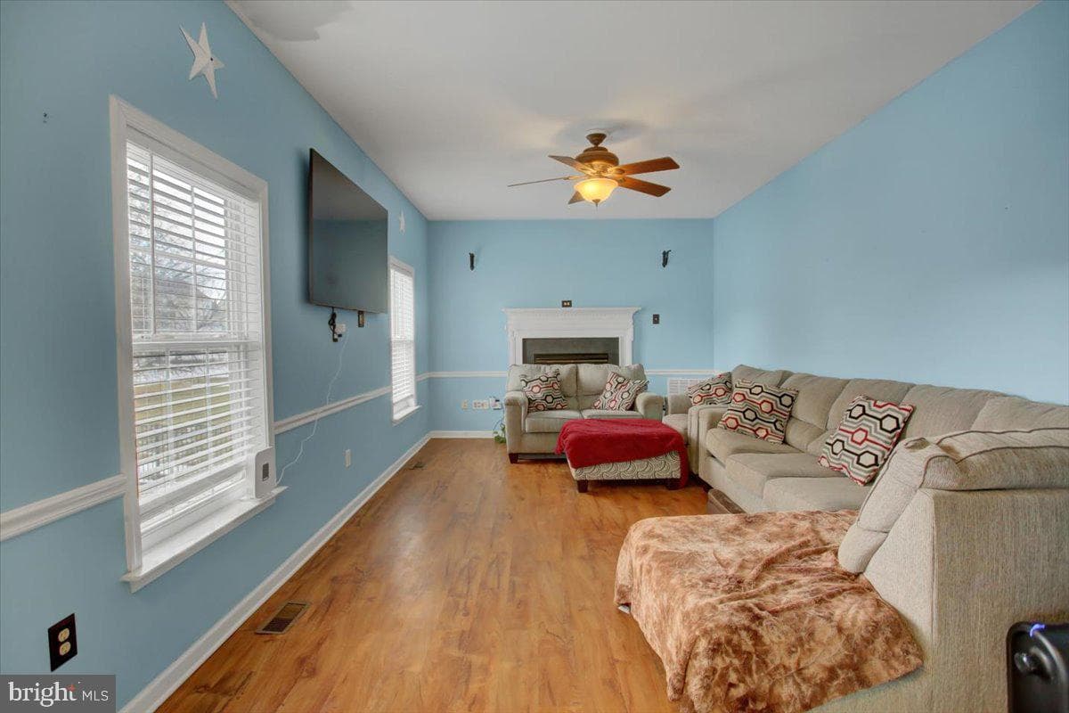 2850 Galaxy Dr. photo 17