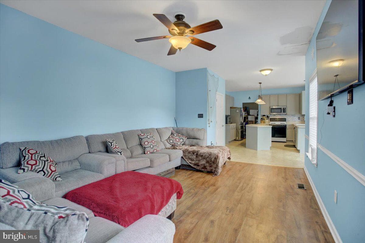 2850 Galaxy Dr. photo 18