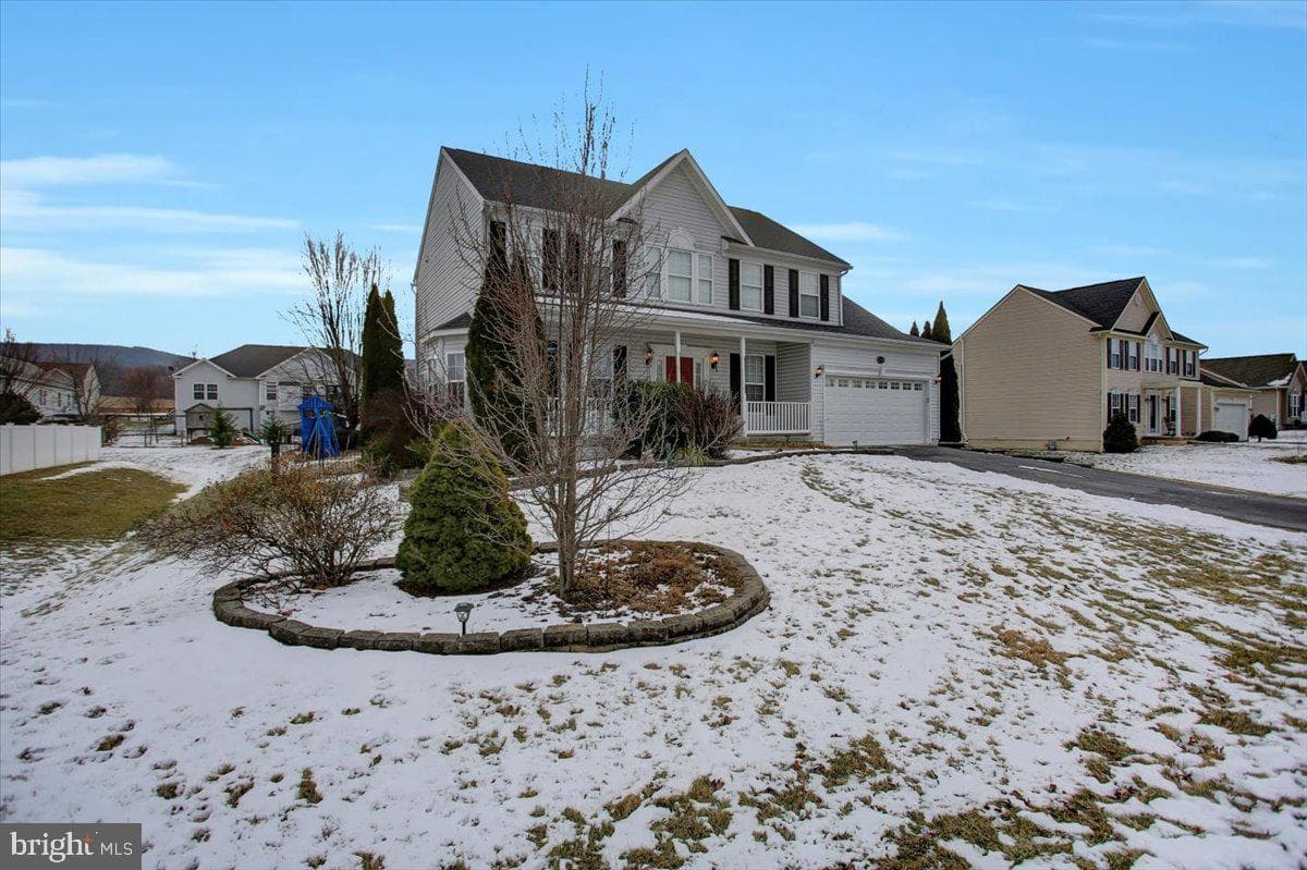 2850 Galaxy Dr. photo 3