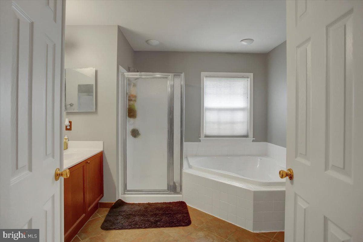 2850 Galaxy Dr. photo 31
