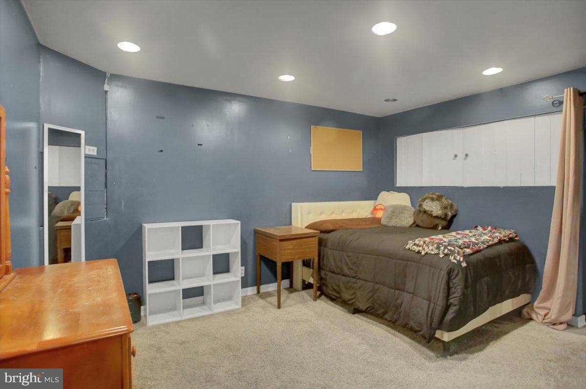 2850 Galaxy Dr. photo 34