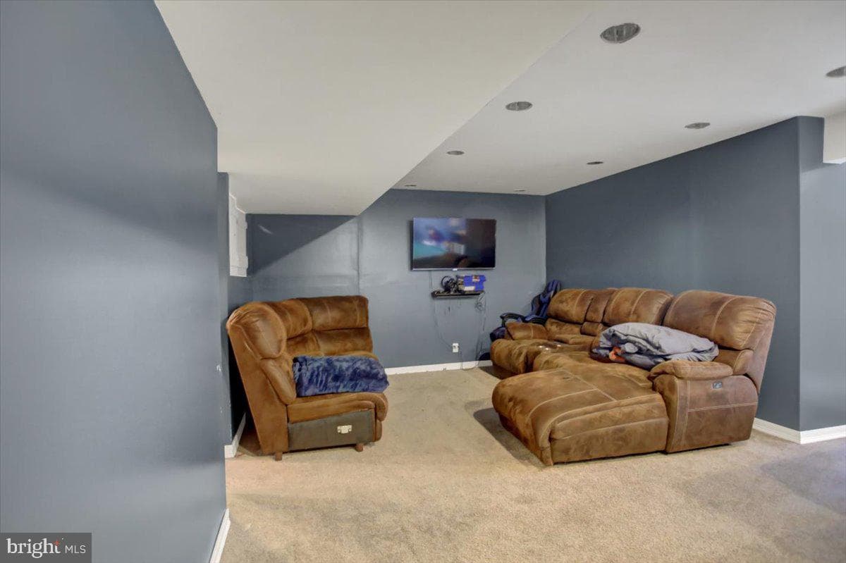 2850 Galaxy Dr. photo 36