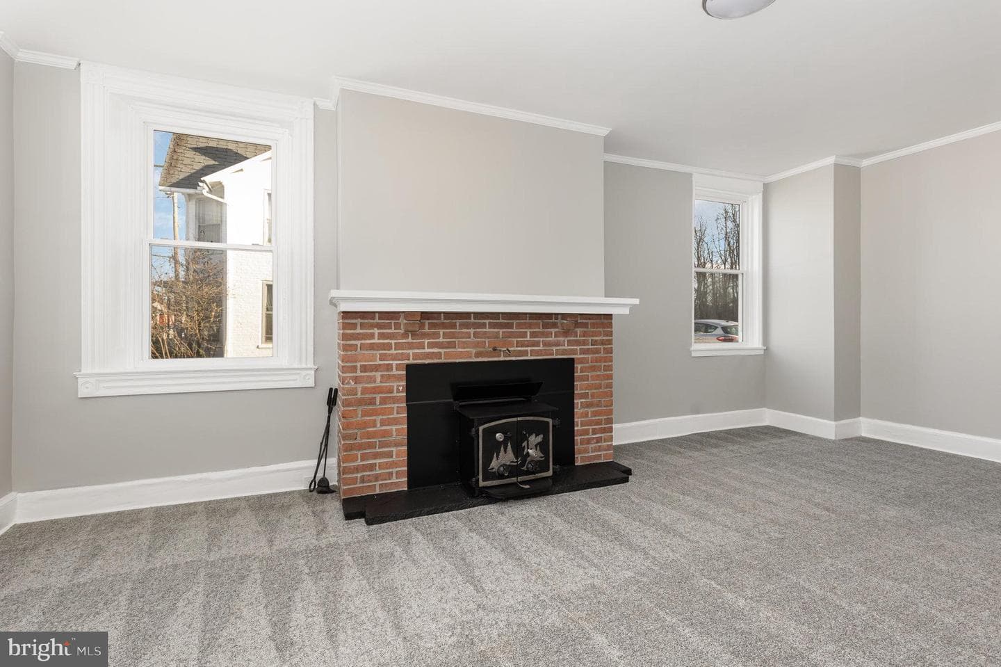 180 W Main Street photo 2