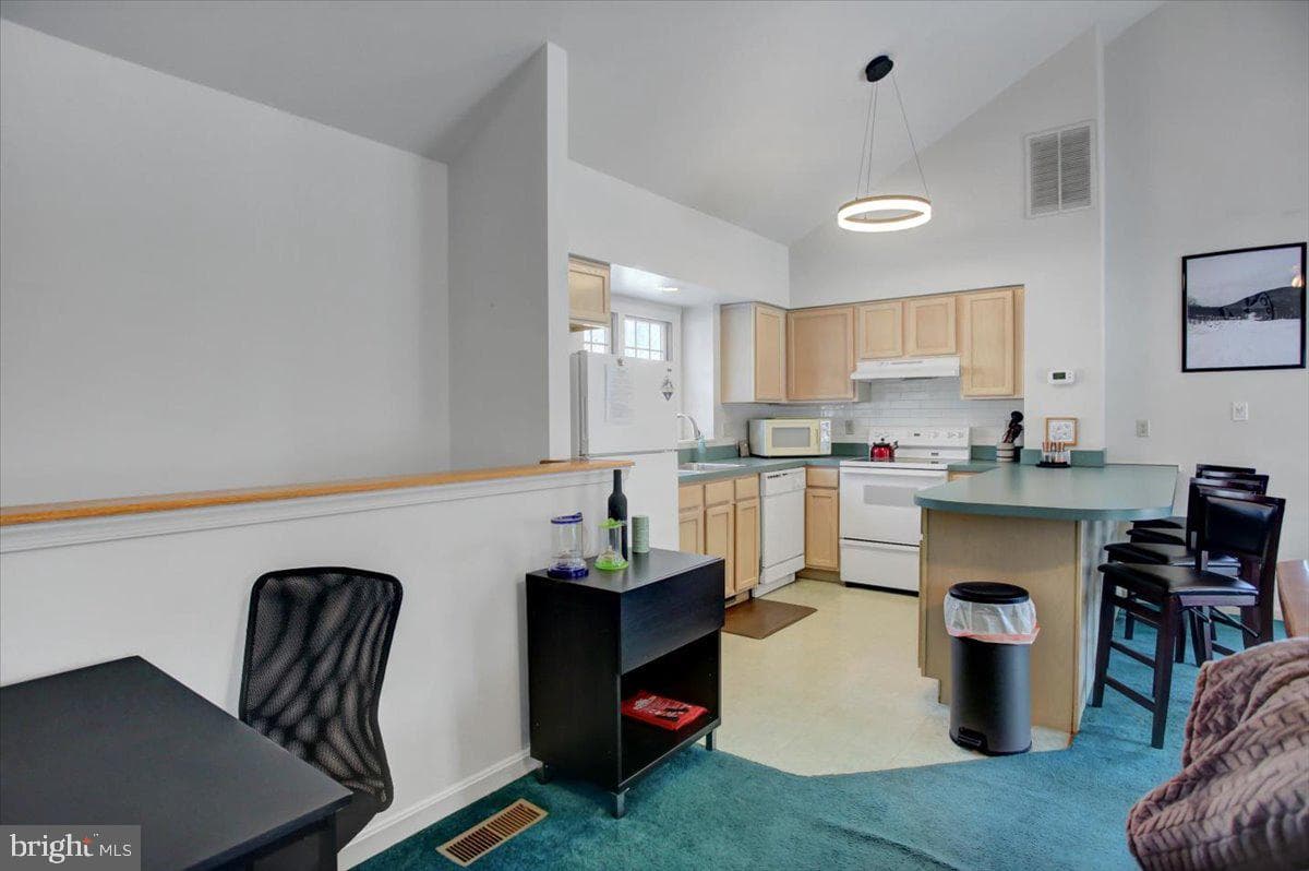 14072 Maple Way photo 12