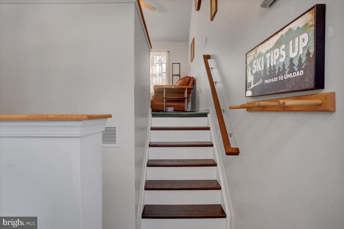 14072 Maple Way photo 4