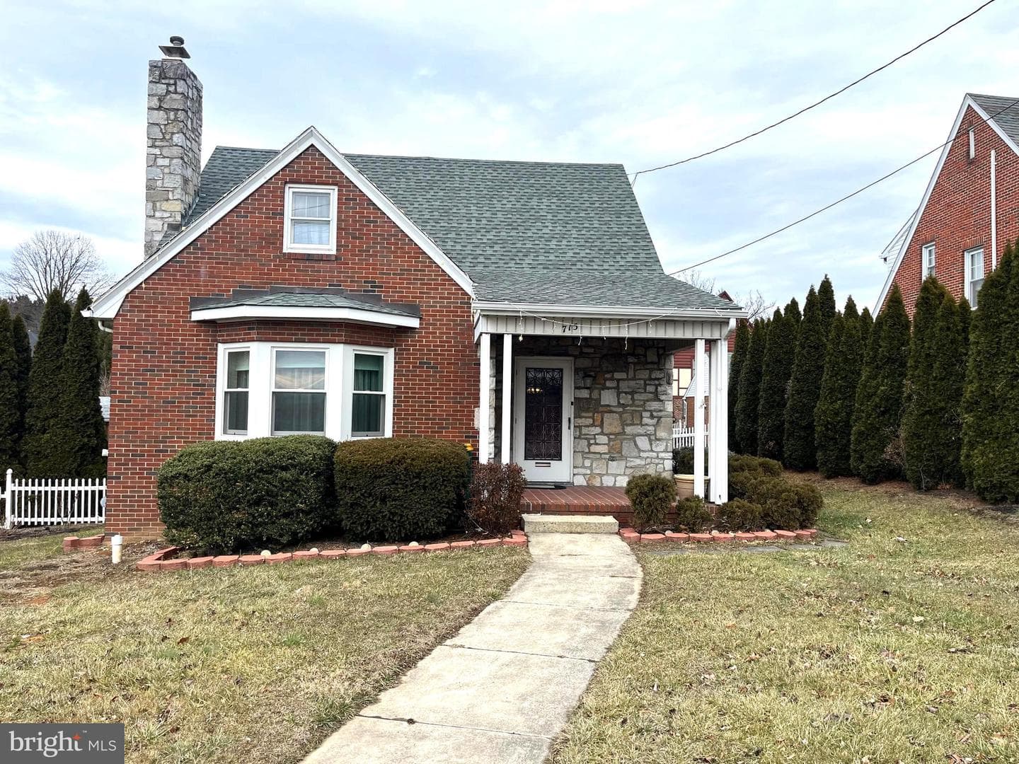 715 Main Street photo 2