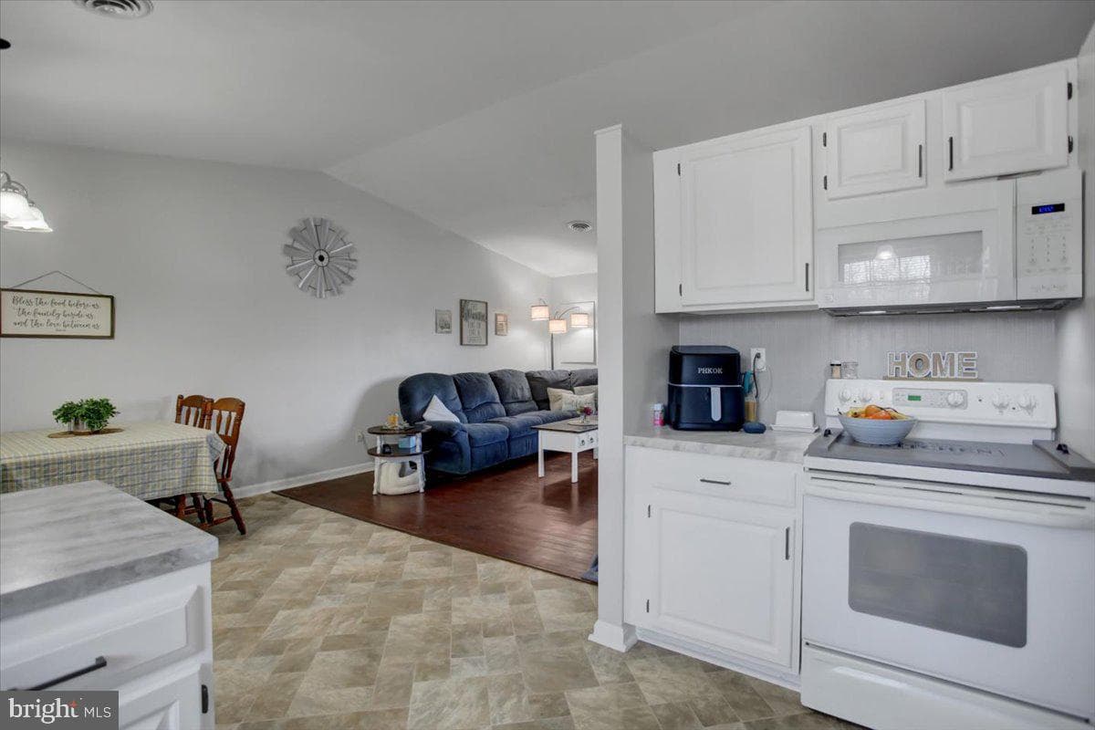 14072 Timothy Drive photo 14