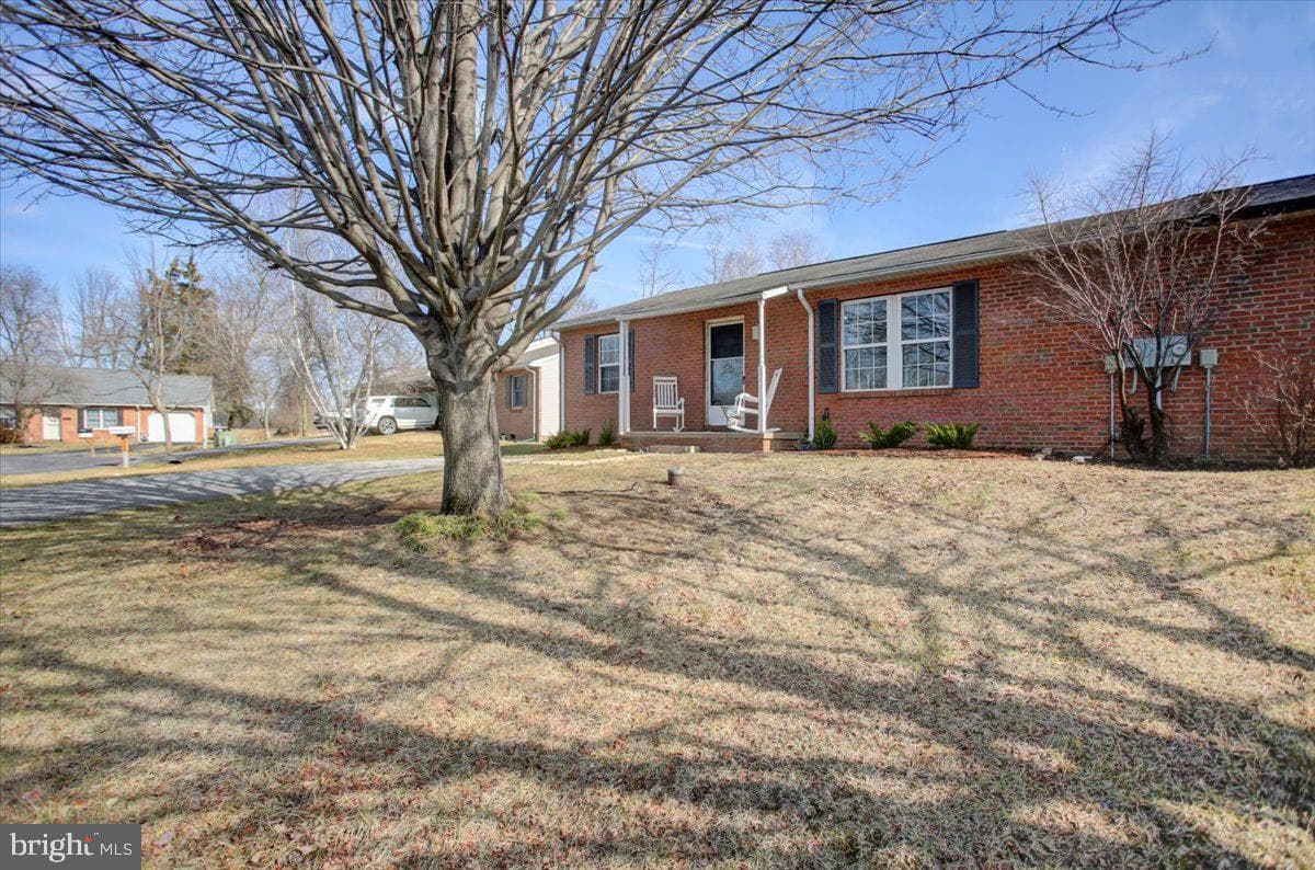 14072 Timothy Drive photo 3