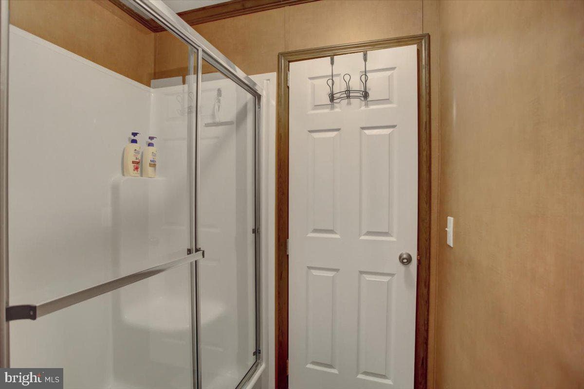 5614 Classic Court photo 16