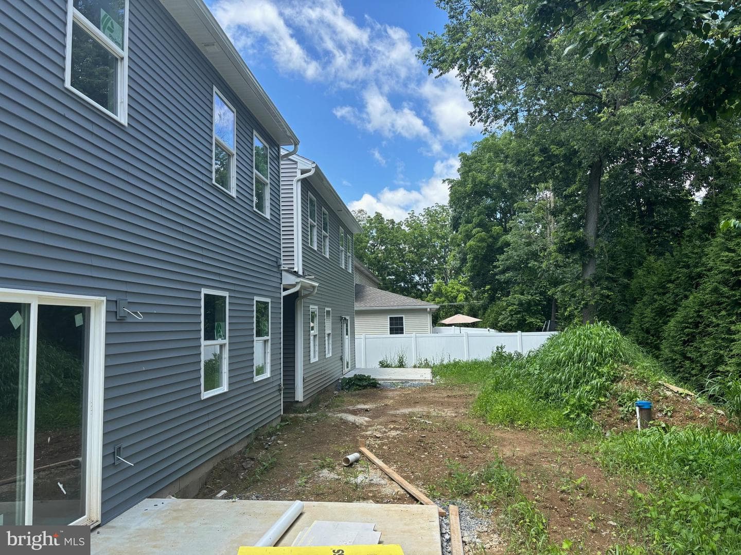 1031 Dianne Drive photo 3