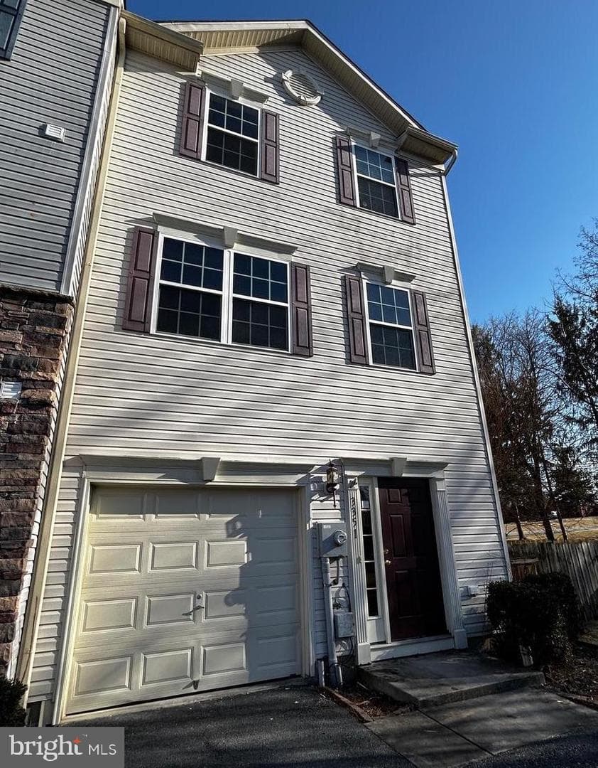 3351 Landmark Court photo 1