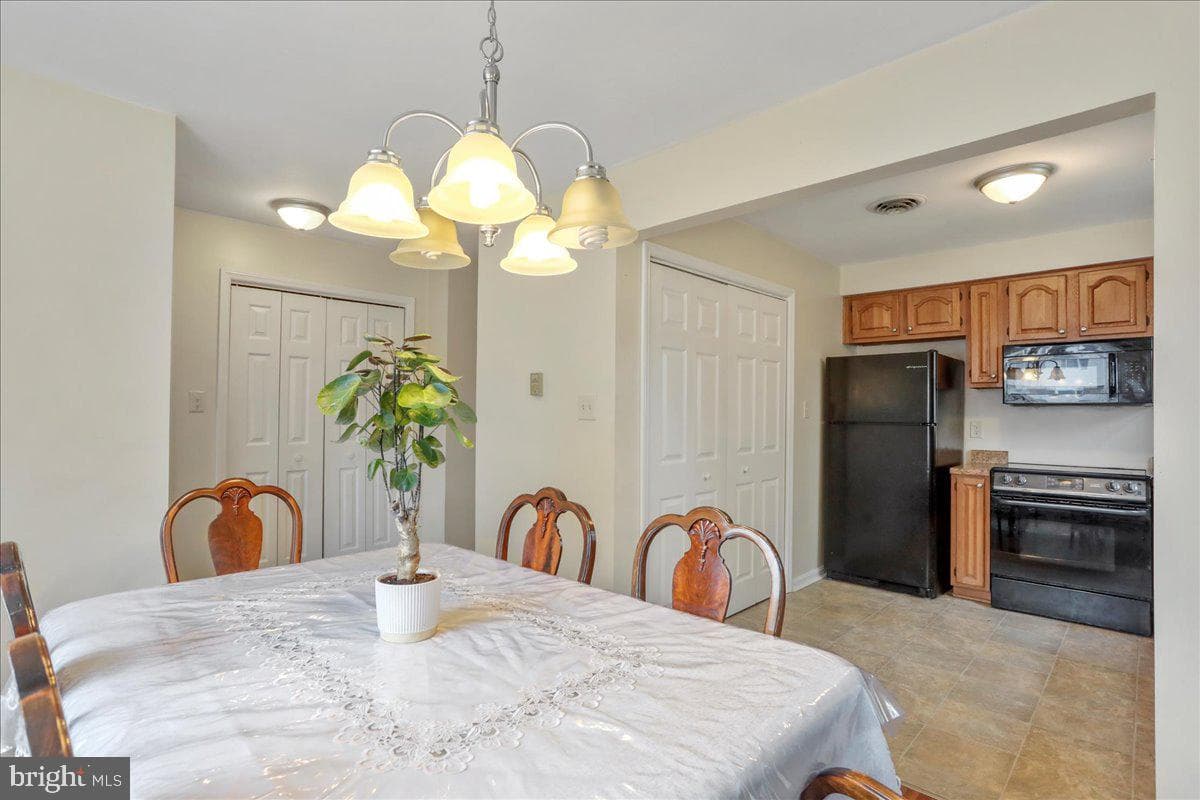 14891 Robinhood Circle photo 8