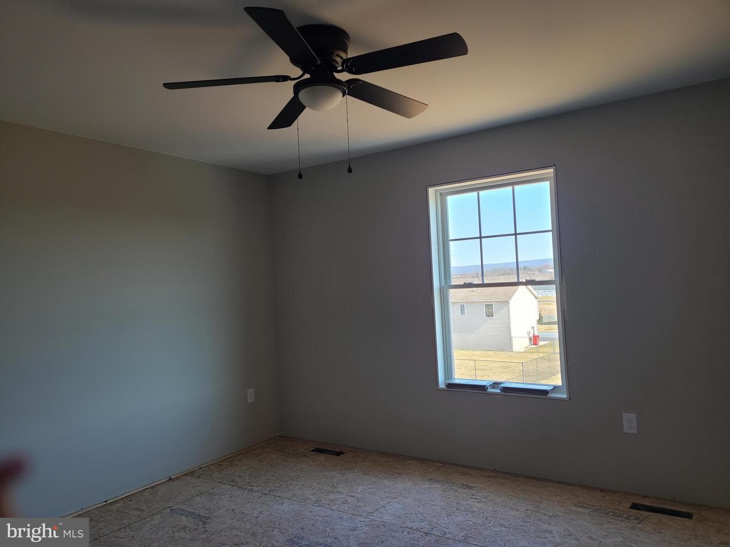253 Grove photo 4