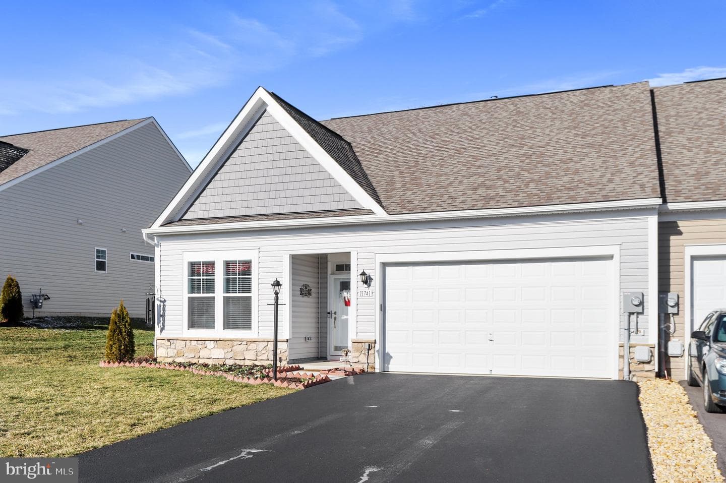 11741 Mystic Rock Lane S photo 4