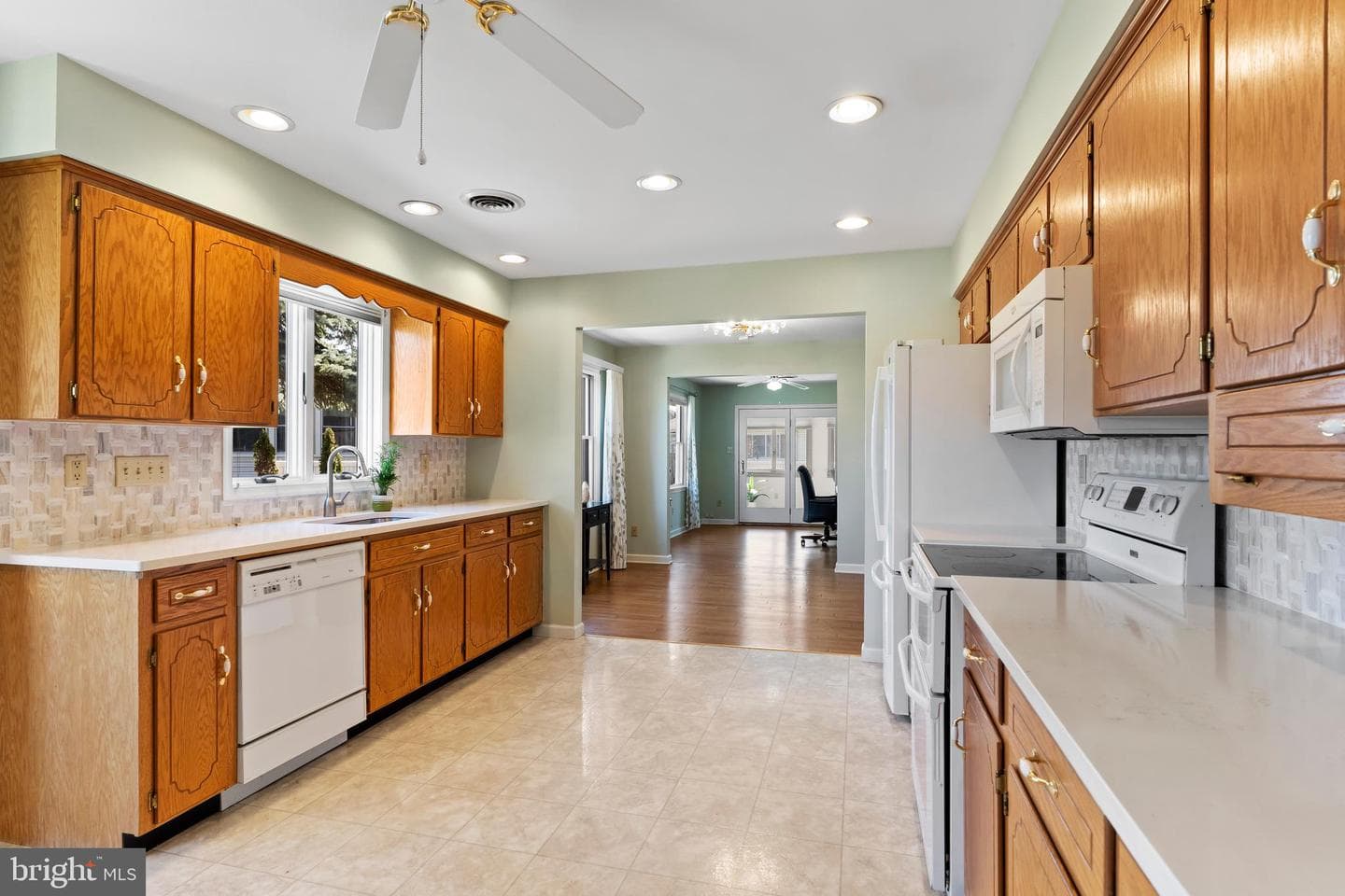 332 Phoenix Drive photo 22