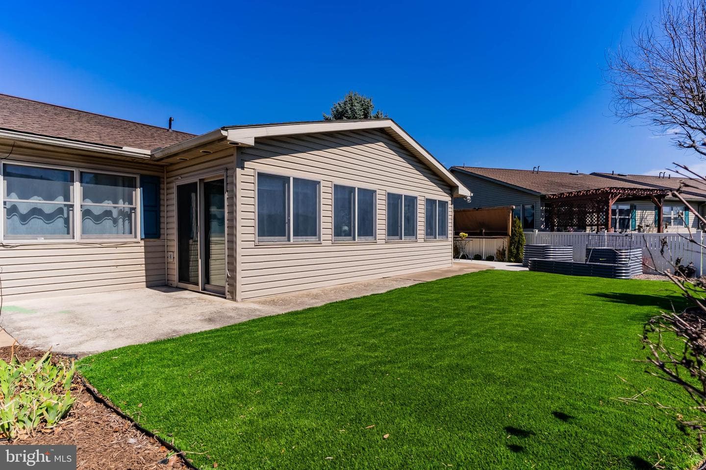 332 Phoenix Drive photo 5