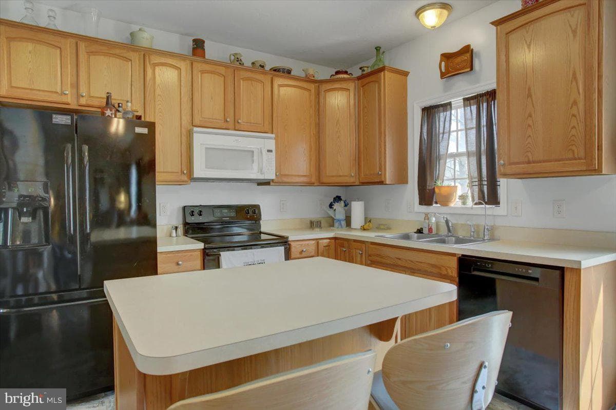 350 Hykes Road East S photo 15