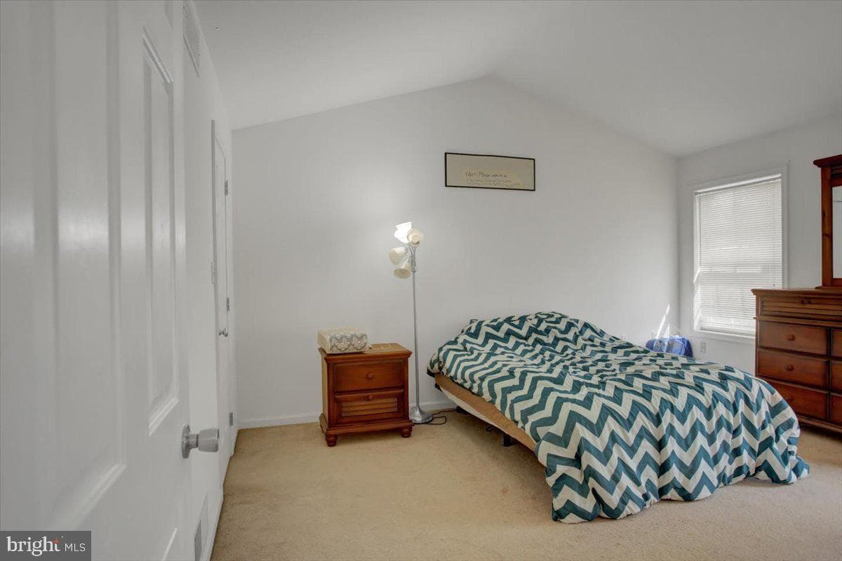 350 Hykes Road East S photo 22