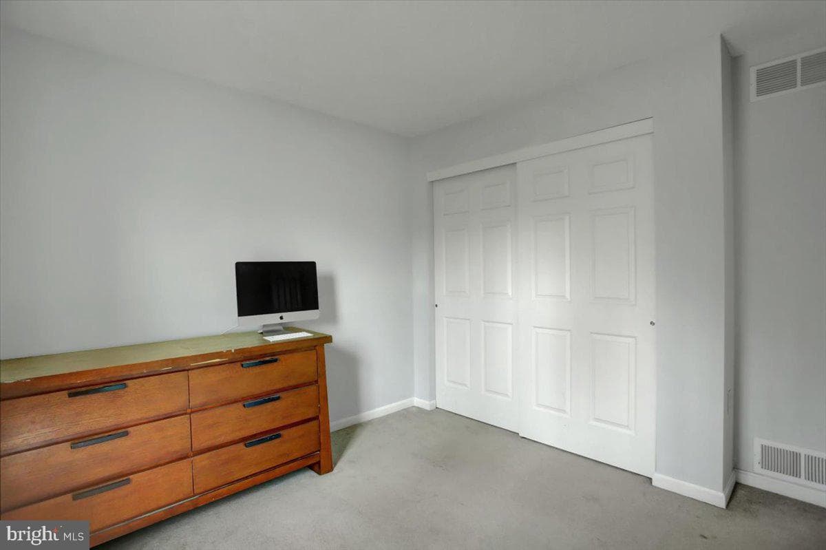 350 Hykes Road East S photo 25