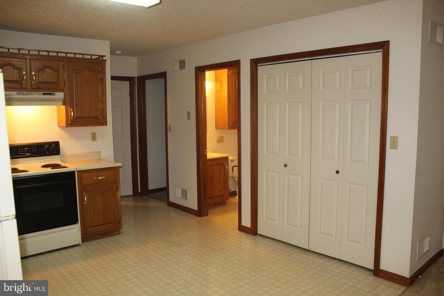 706 Fireside Drive photo 16