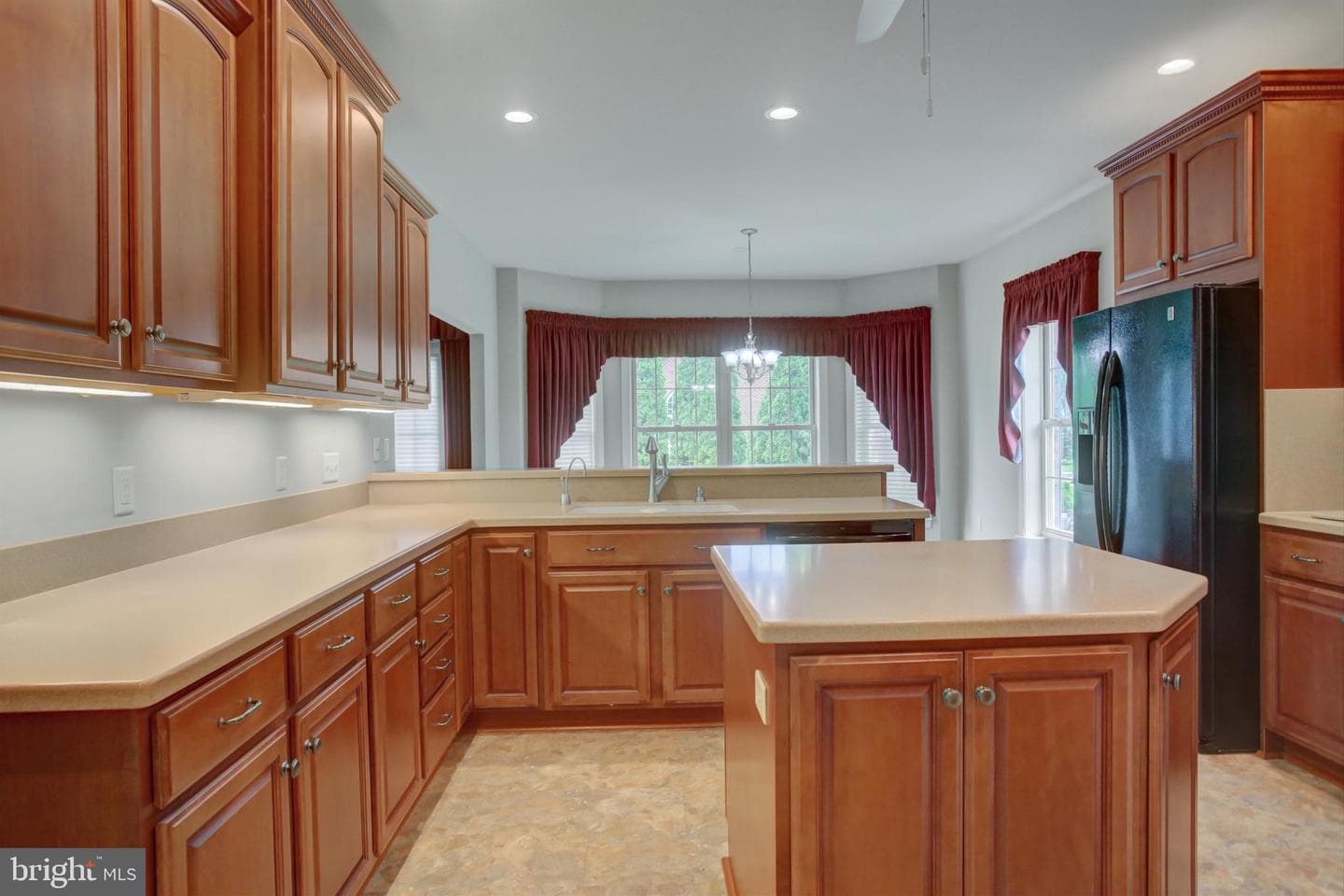 344 Moss Spring Avenue photo 24