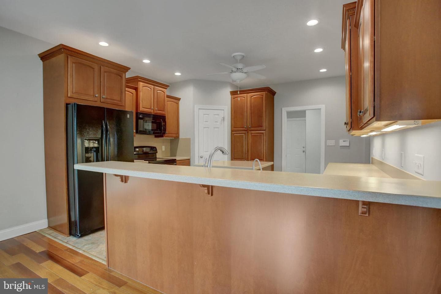 344 Moss Spring Avenue photo 27
