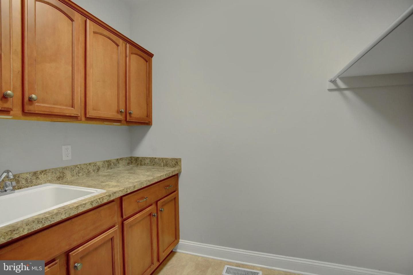 344 Moss Spring Avenue photo 31