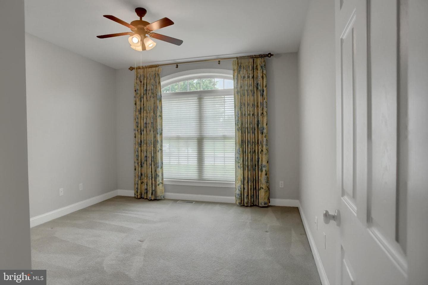 344 Moss Spring Avenue photo 33