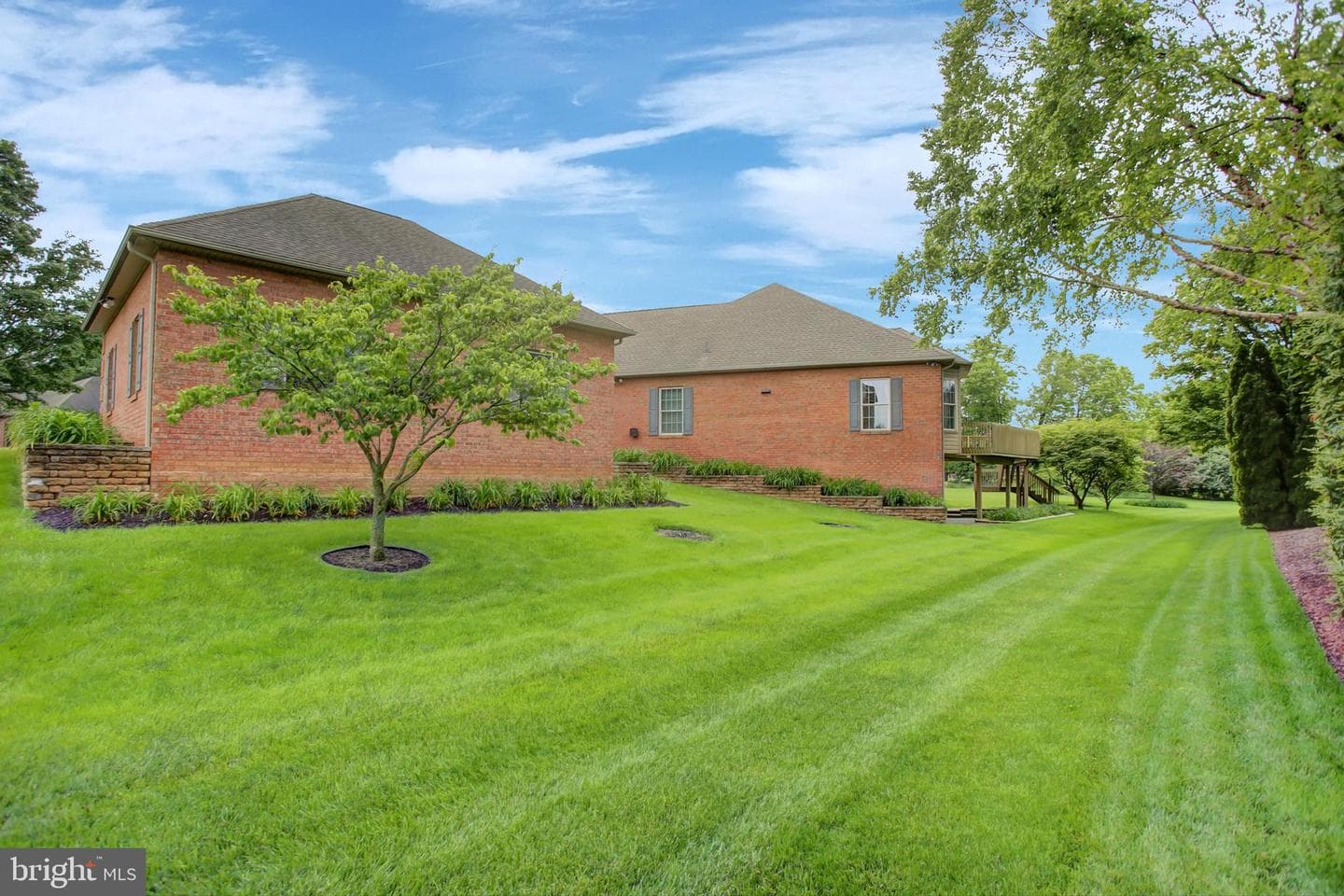 344 Moss Spring Avenue photo 45