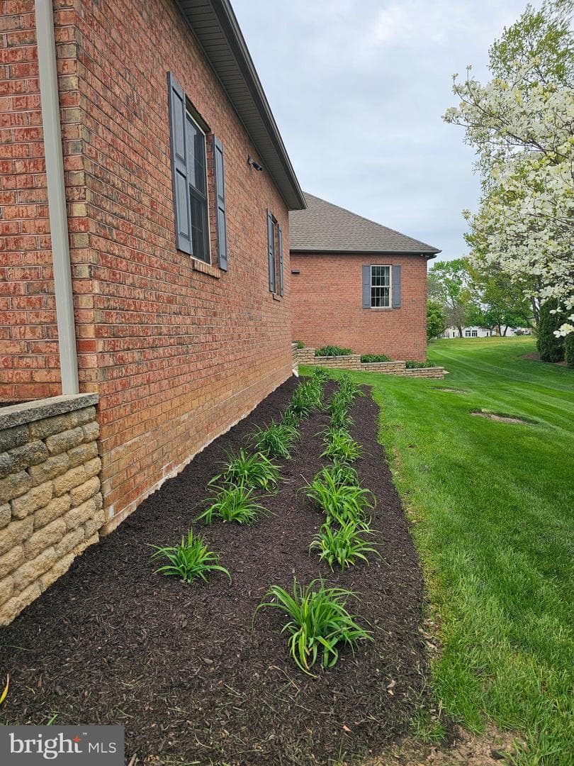 344 Moss Spring Avenue photo 8