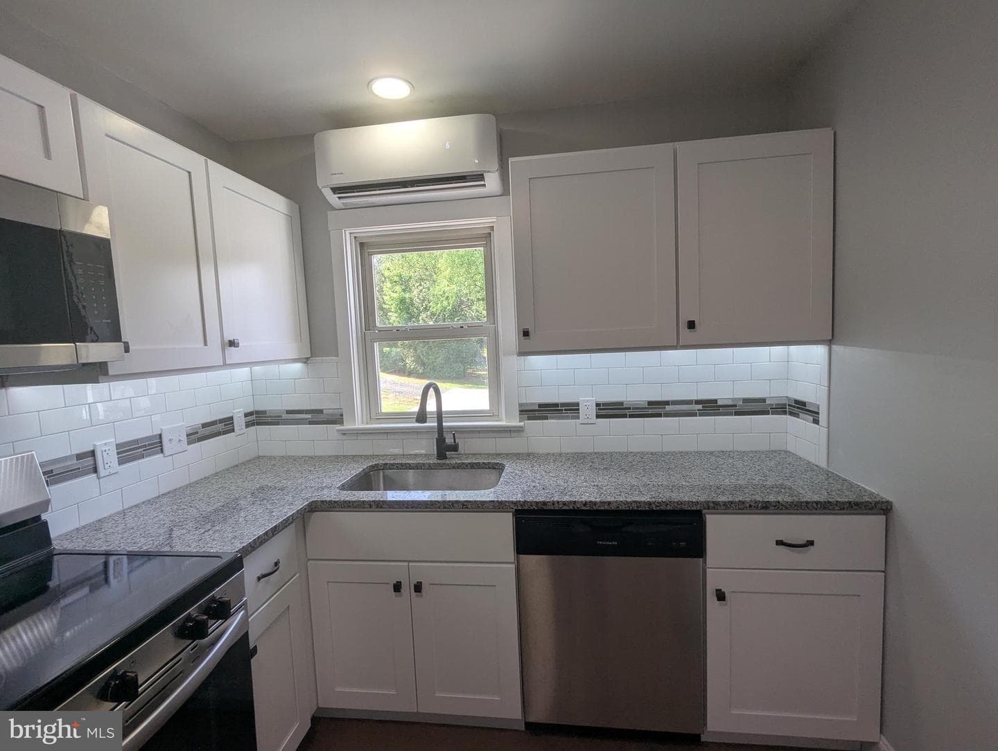 8531 Tomstown Road photo 6