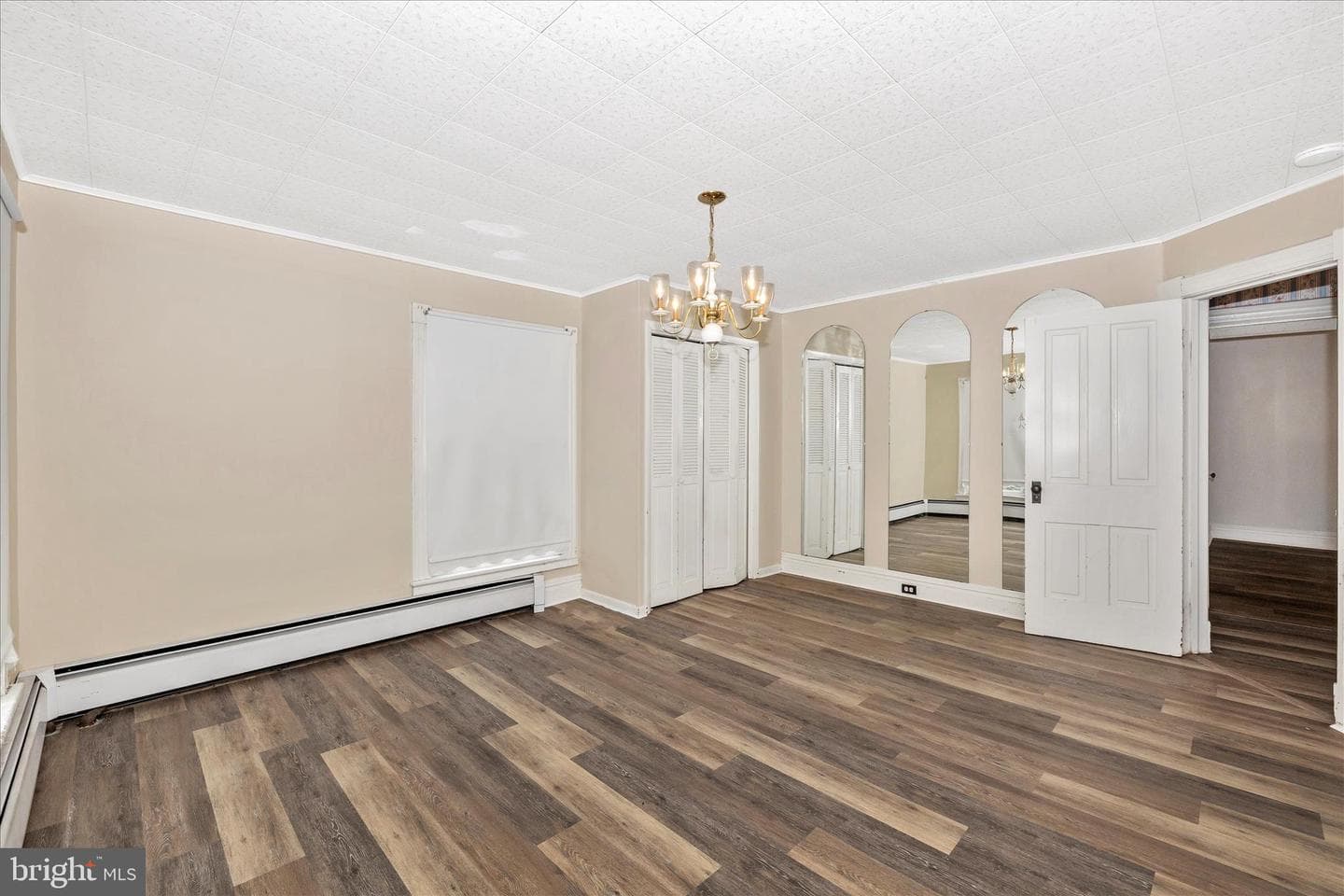 2027 Lincoln Way East photo 25