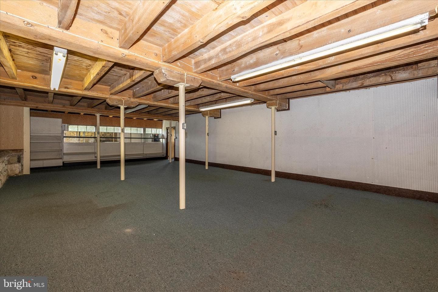 2027 Lincoln Way East photo 53