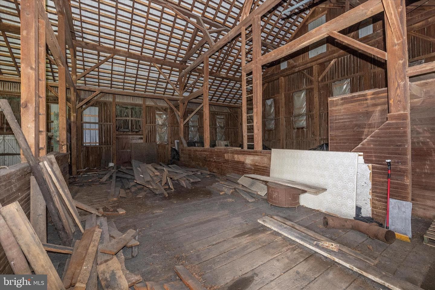 2027 Lincoln Way East photo 55
